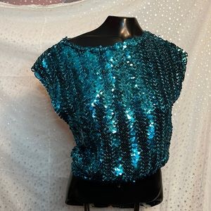 Turq sequin stretch cap slv banded wait top